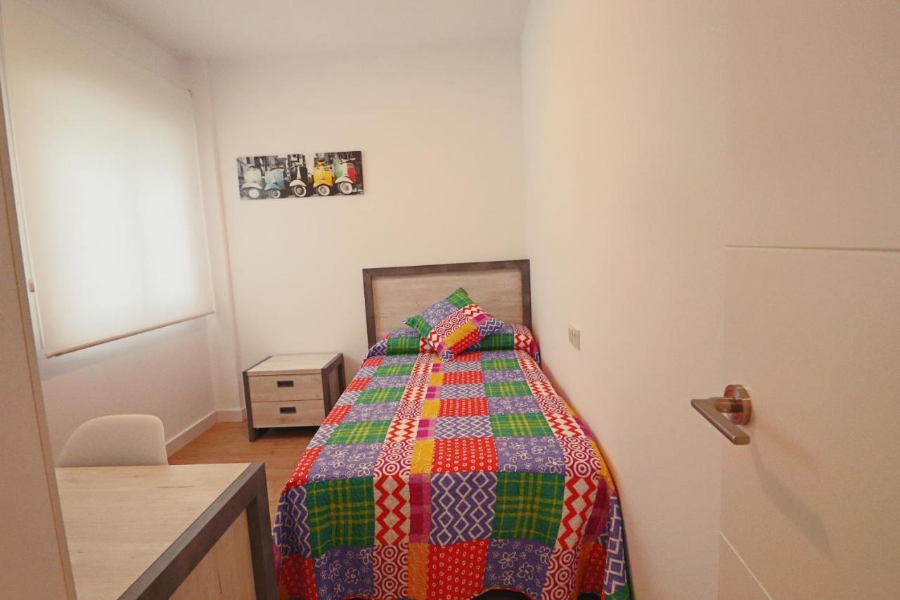 Poeta 2 Bedroom Apartment Fuengirola Buitenkant foto