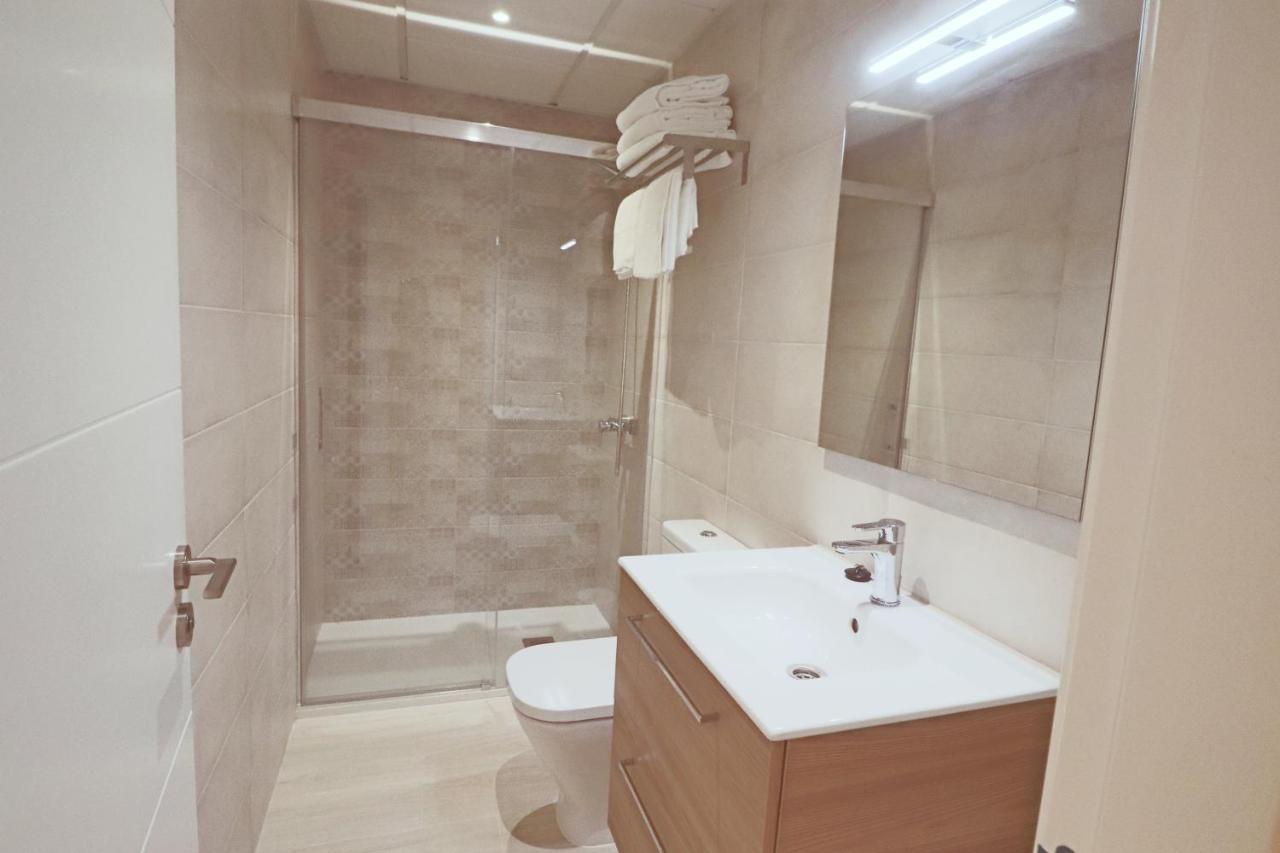 Poeta 2 Bedroom Apartment Fuengirola Buitenkant foto